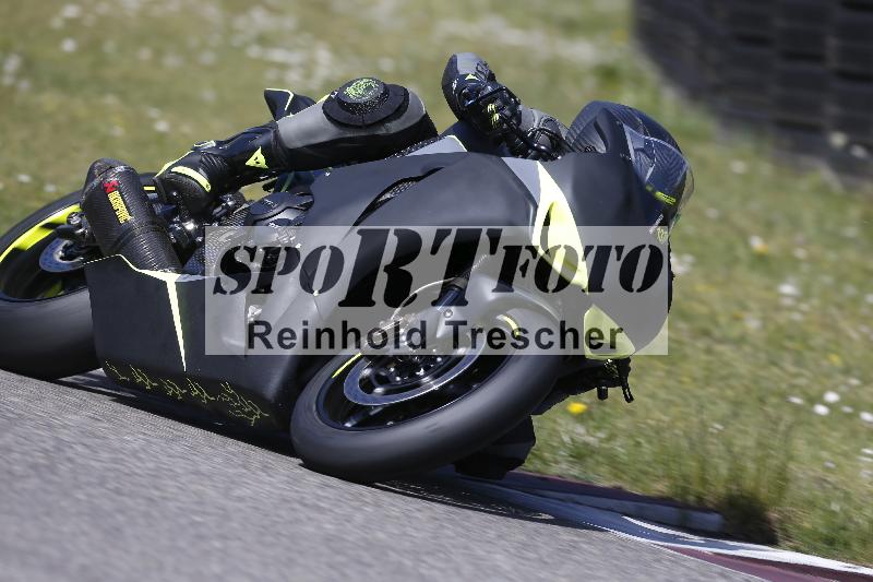 /08 17.04.2026  TZ Motorsport ADR/Gruppe gruen/137